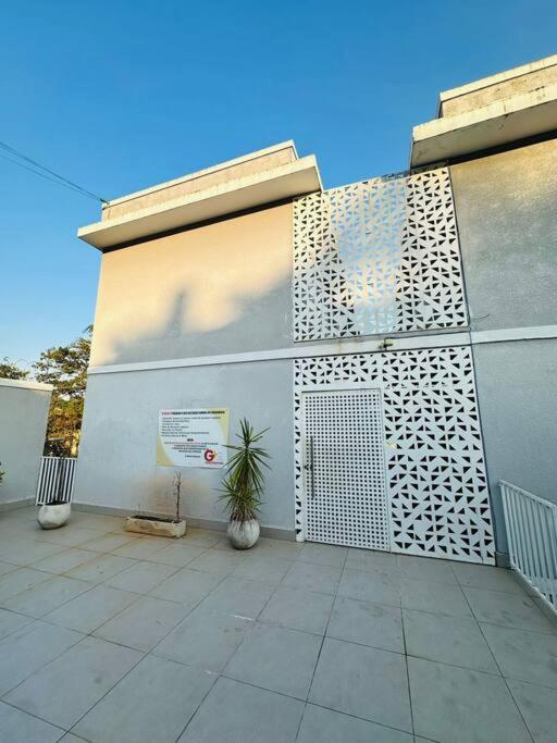 Apto Horto Florestal Mobiliado - Cod 35 *
